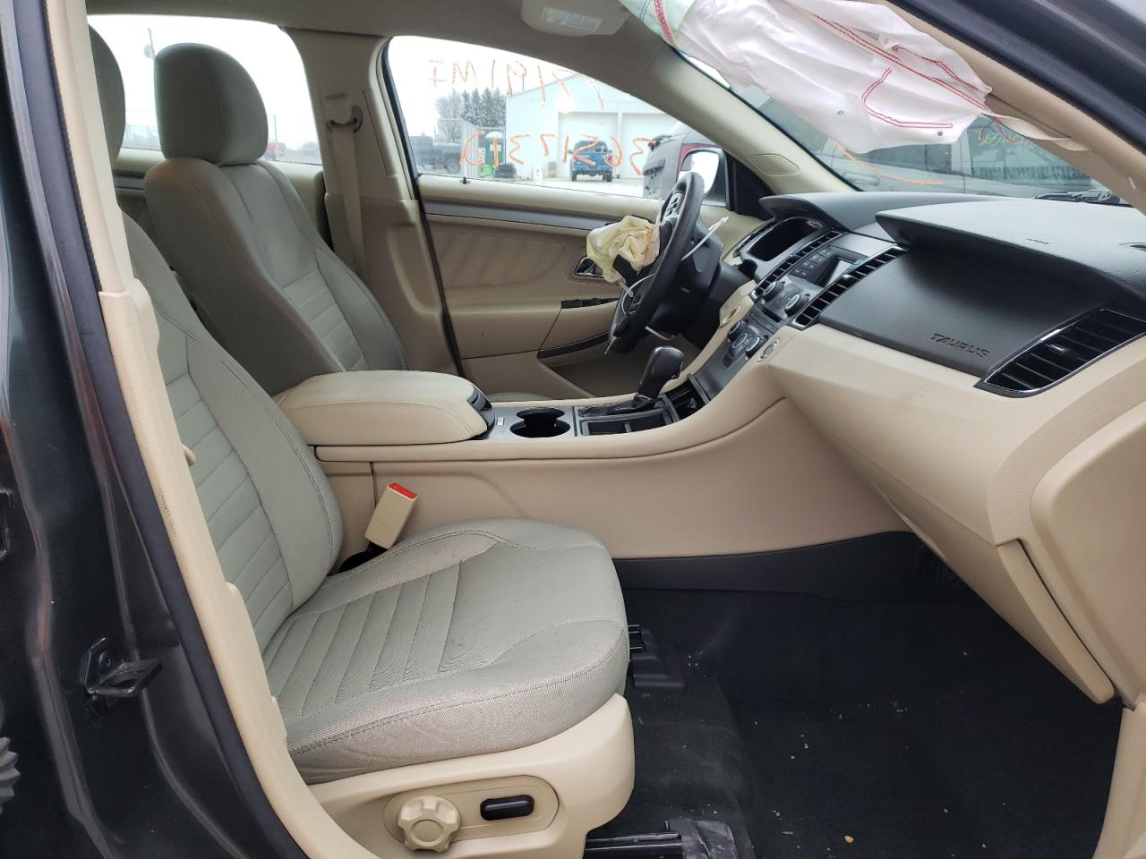 Photo 5 from auction – 2016 FORD TAURUS SE with VIN 1FAHP2D82GG141010