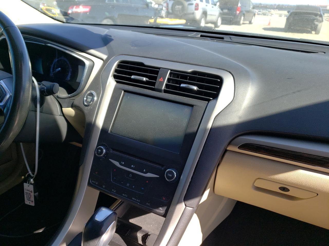 Photo 9 from auction – 2014 FORD FUSION SE with VIN 3FA6P0PU1ER103603