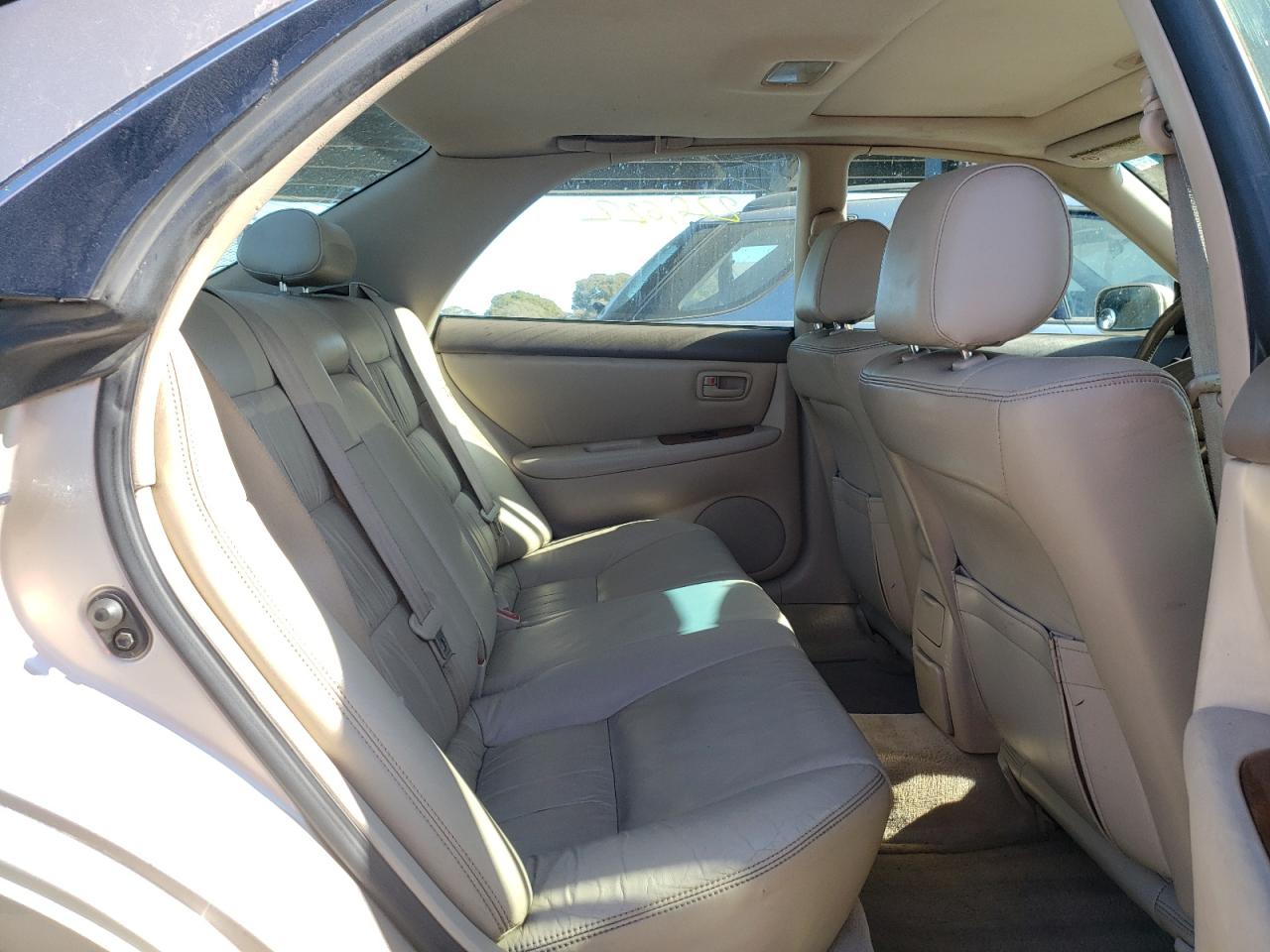 Photo 6 from auction – 1998 LEXUS ES 300 with VIN JT8BF28G2W5013489