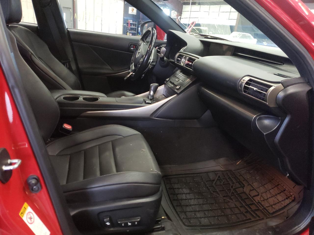 Photo 5 from auction – 2016 LEXUS IS 350 with VIN JTHCE1D27G5010763