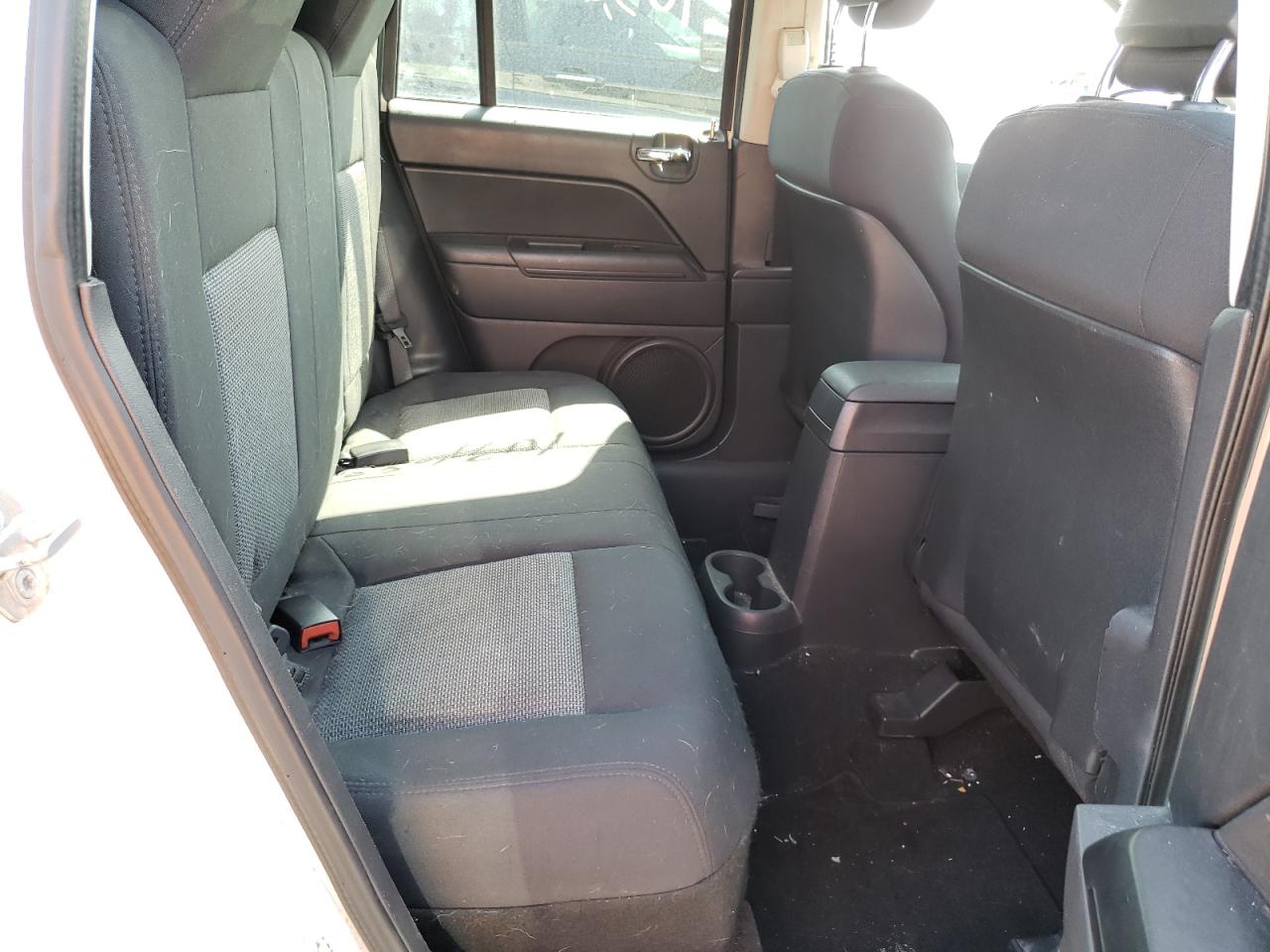 Photo 6 from auction – 2010 JEEP COMPASS SP with VIN 1J4NT4FA2AD506082