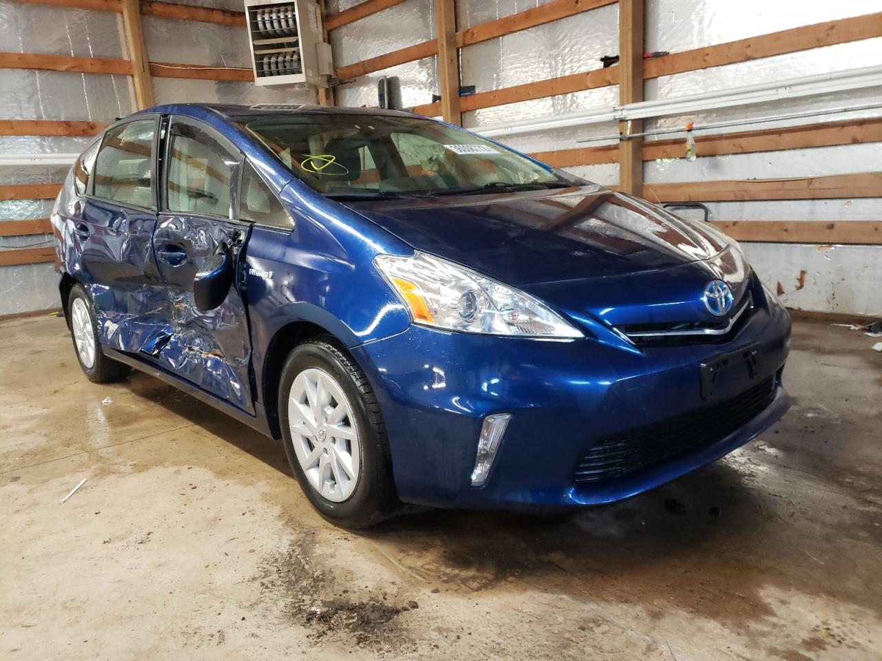 TOYOTA PRIUS V 2012 with VIN JTDZN3EU8C3126373 - Photo from auction