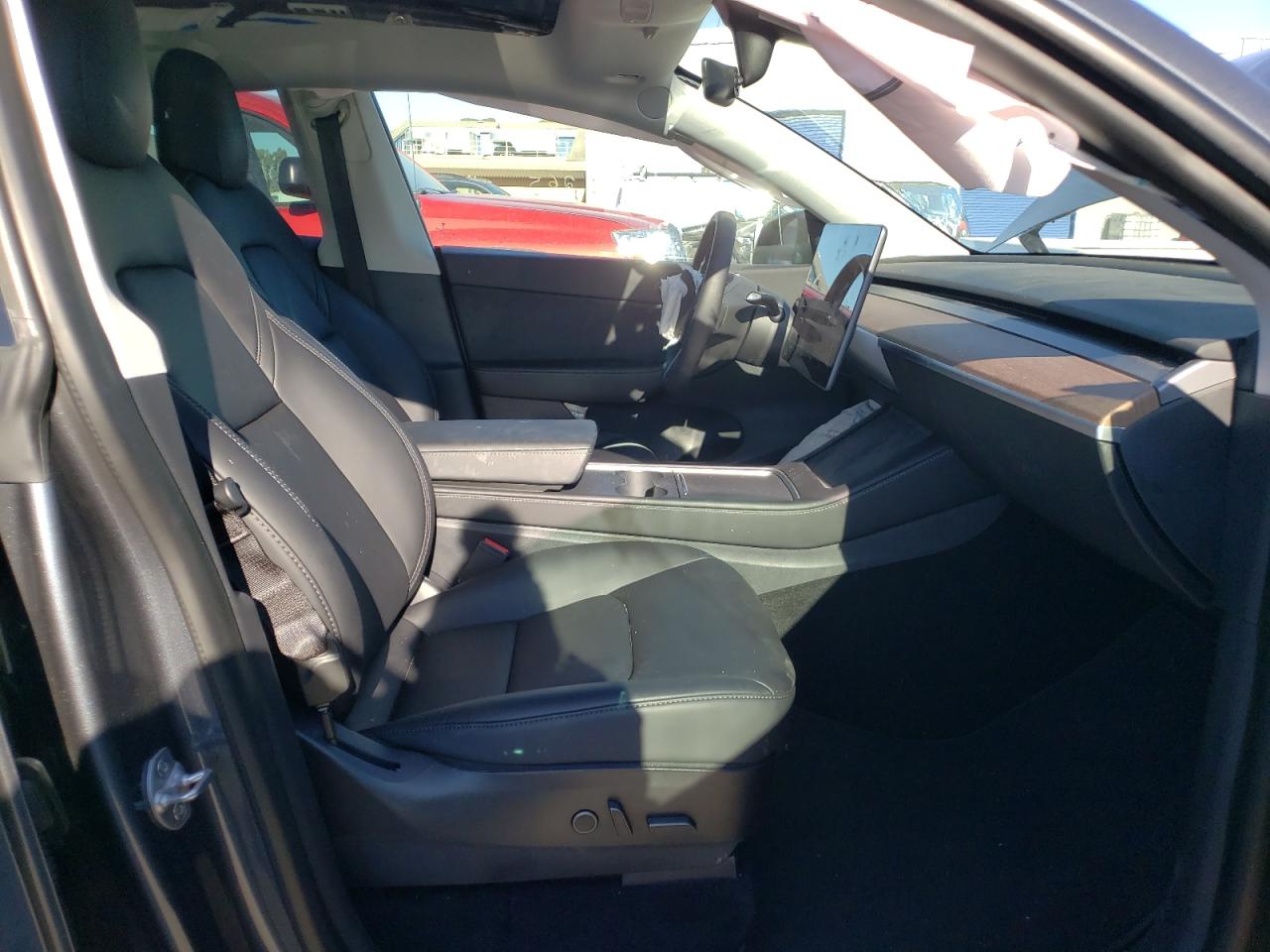 Foto 5 de la subasta – 2021 TESLA MODEL Y con VIN 5YJYGDEE4MF153465