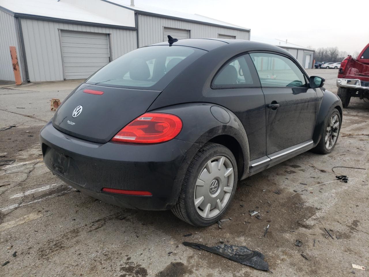 Photo 4 from auction – 2012 VOLKSWAGEN BEETLE with VIN 3VWJX7AT1CM636765