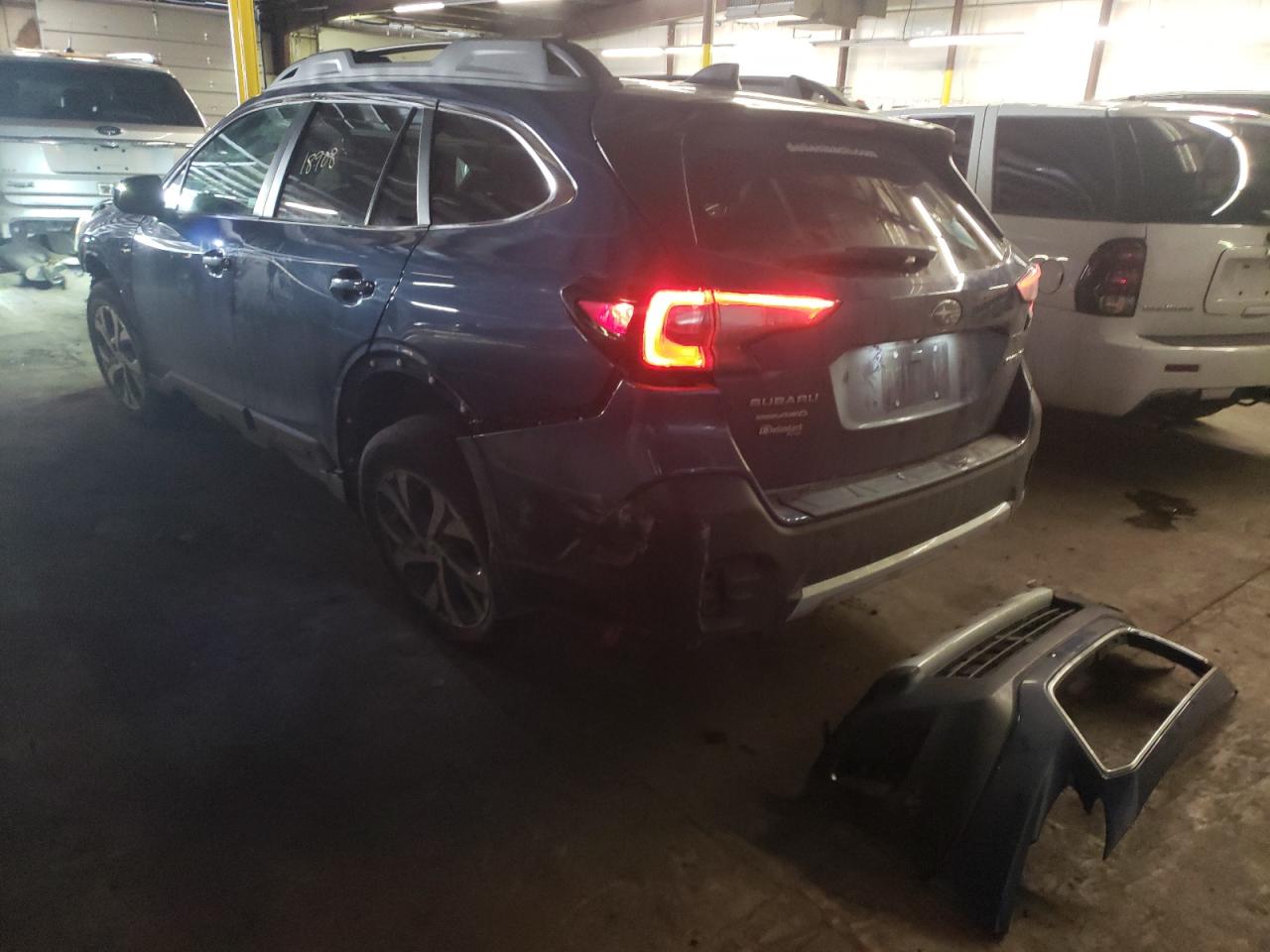 Photo 3 from auction – 2021 SUBARU OUTBACK LI with VIN 4S4BTANC8M3126289