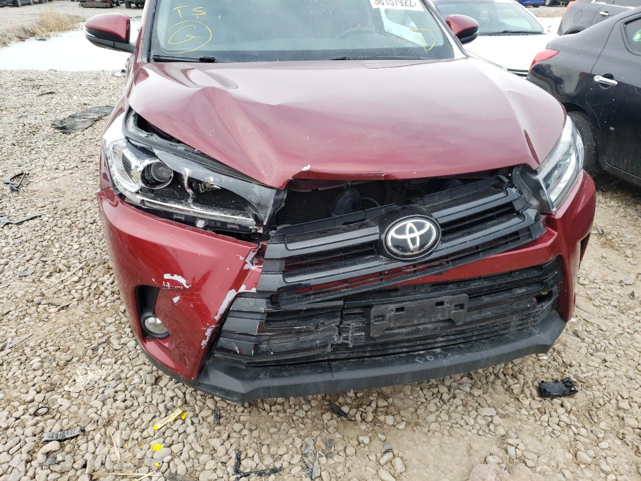 Photo 9 from auction – 2017 TOYOTA HIGHLANDER with VIN 5TDJZRFH1HS456318