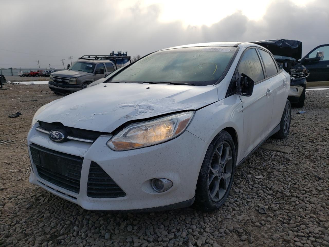Photo 2 from auction – 2014 FORD FOCUS SE with VIN 1FADP3F27EL456015