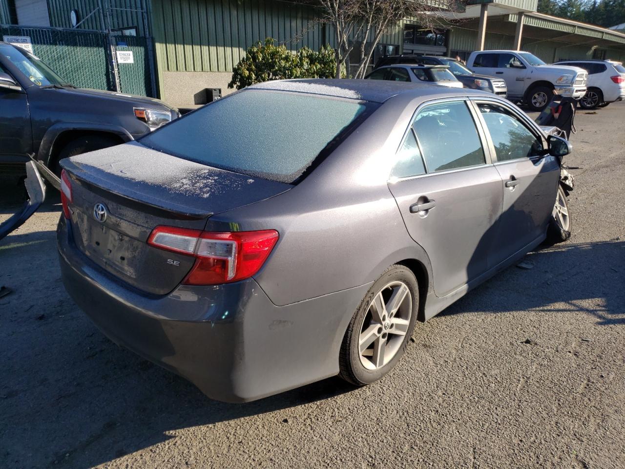 Photo 4 from auction – 2014 TOYOTA CAMRY L with VIN 4T1BF1FK5EU867895