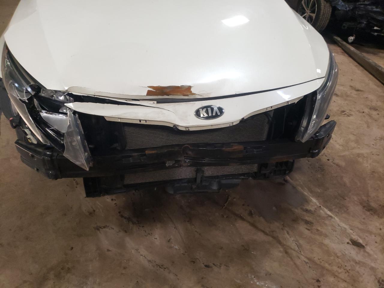 Photo 9 from auction – 2015 KIA OPTIMA LX with VIN KNAGM4A79F5582131