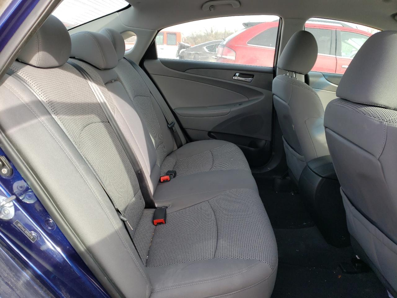 Photo 6 from auction – 2012 HYUNDAI SONATA GLS with VIN 5NPEB4AC3CH312174