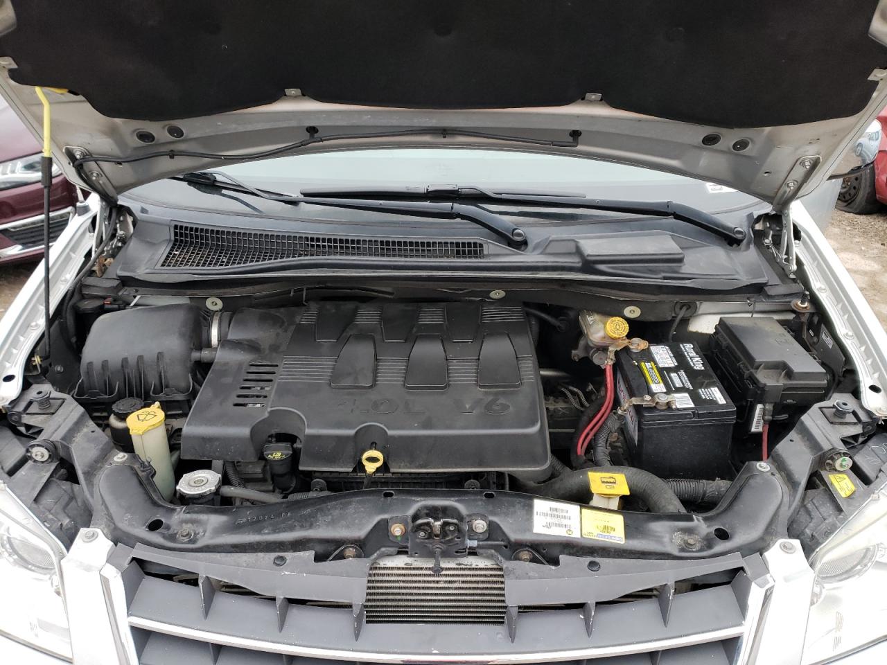 Photo 7 from auction – 2008 CHRYSLER TOWN & COU with VIN 2A8HR64X48R663097