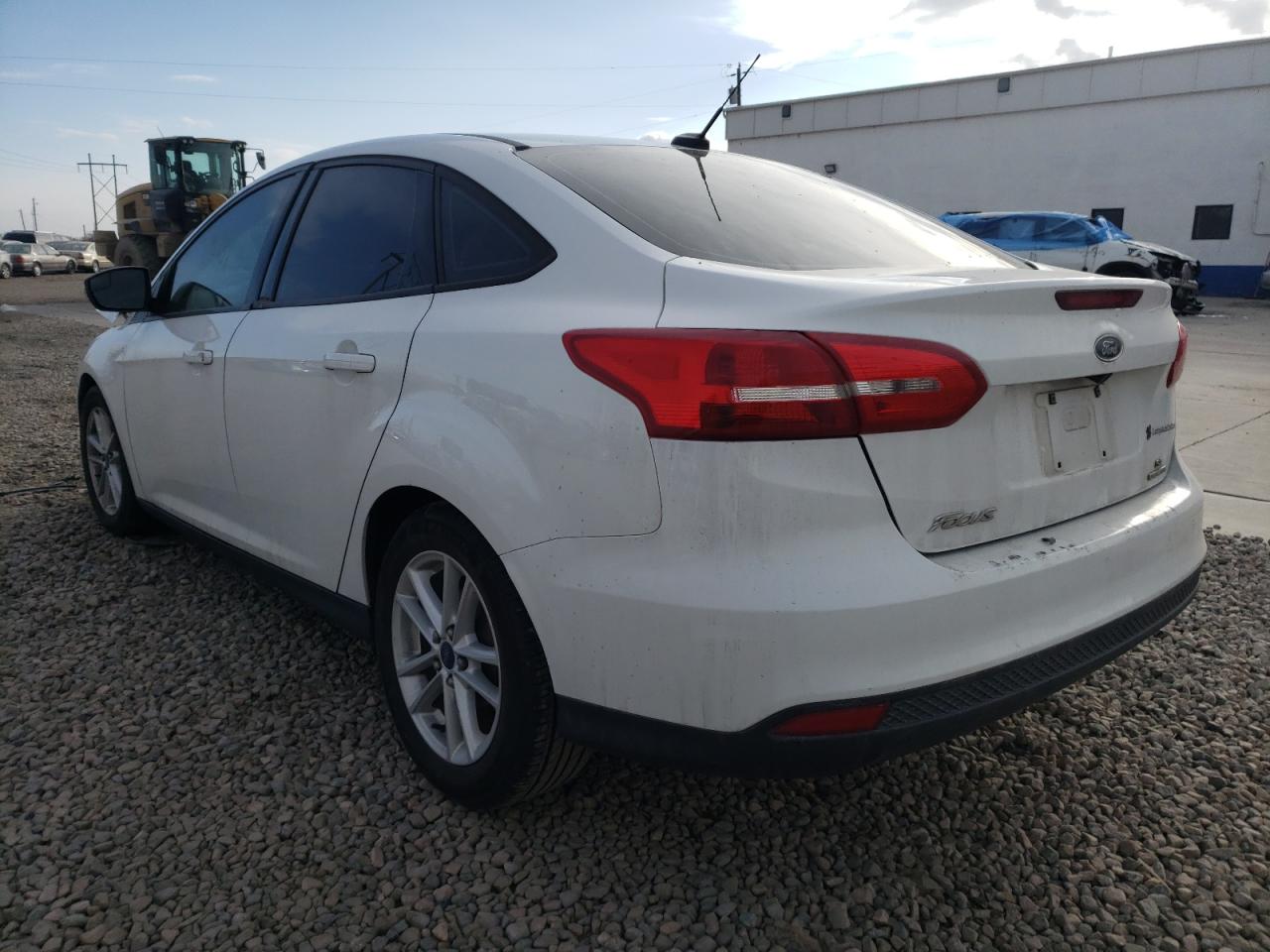 Photo 3 from auction – 2015 FORD FOCUS SE with VIN 1FADP3F25FL282916