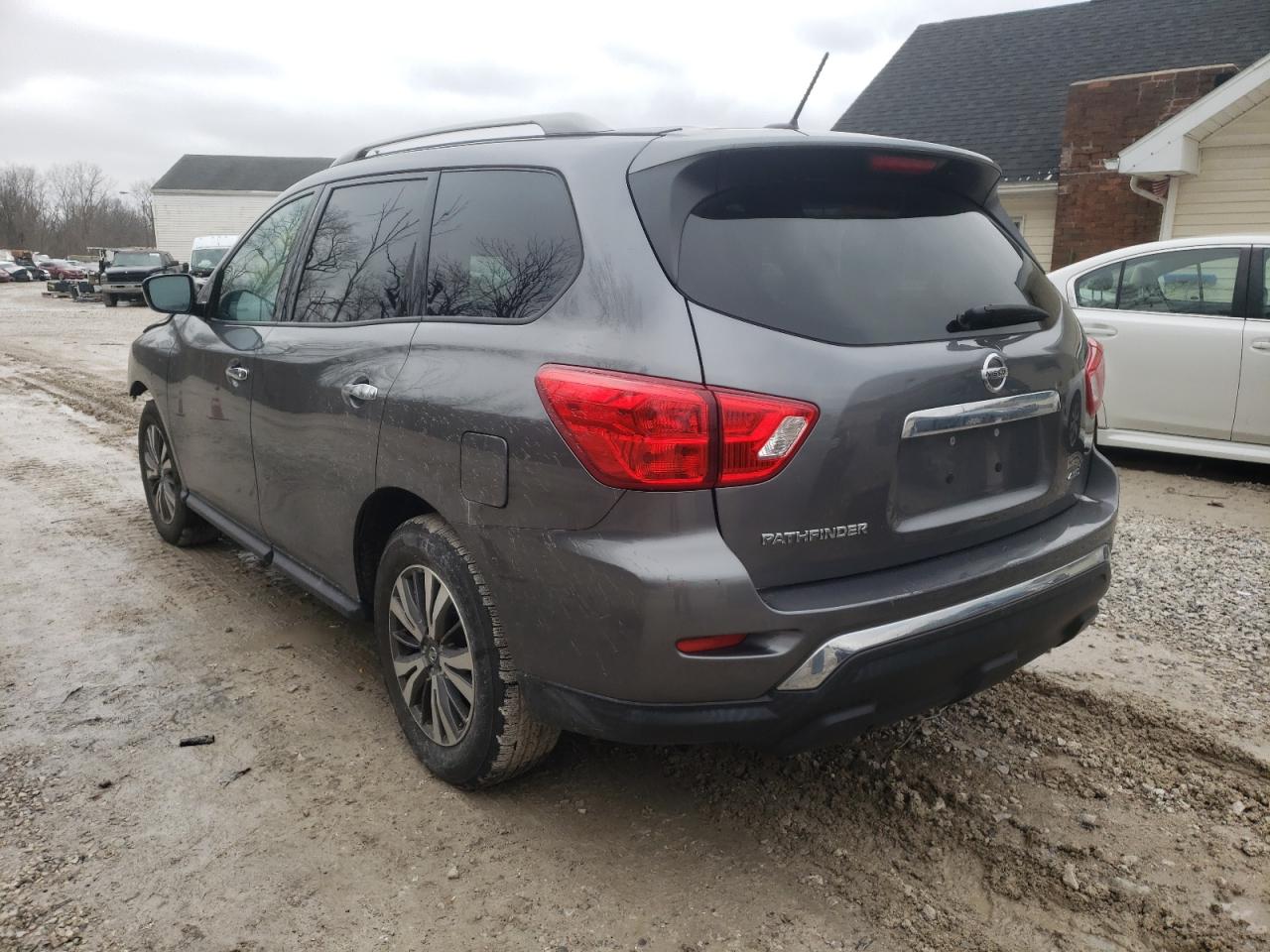 Photo 3 from auction – 2017 NISSAN PATHFINDER with VIN 5N1DR2MM9HC654081