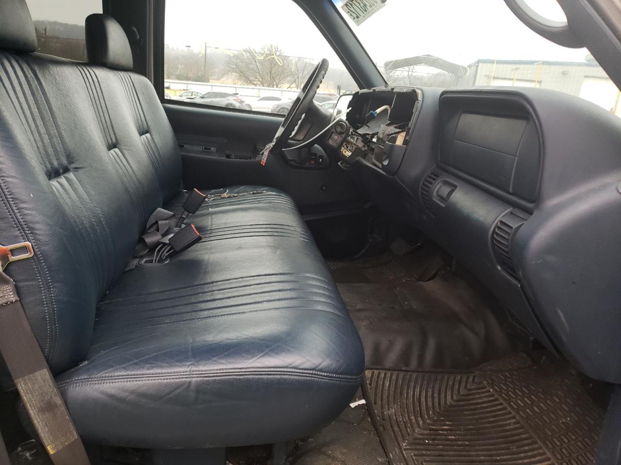 Photo 5 from auction – 1997 GMC SUBURBAN C with VIN 3GTEC16R6VG514592