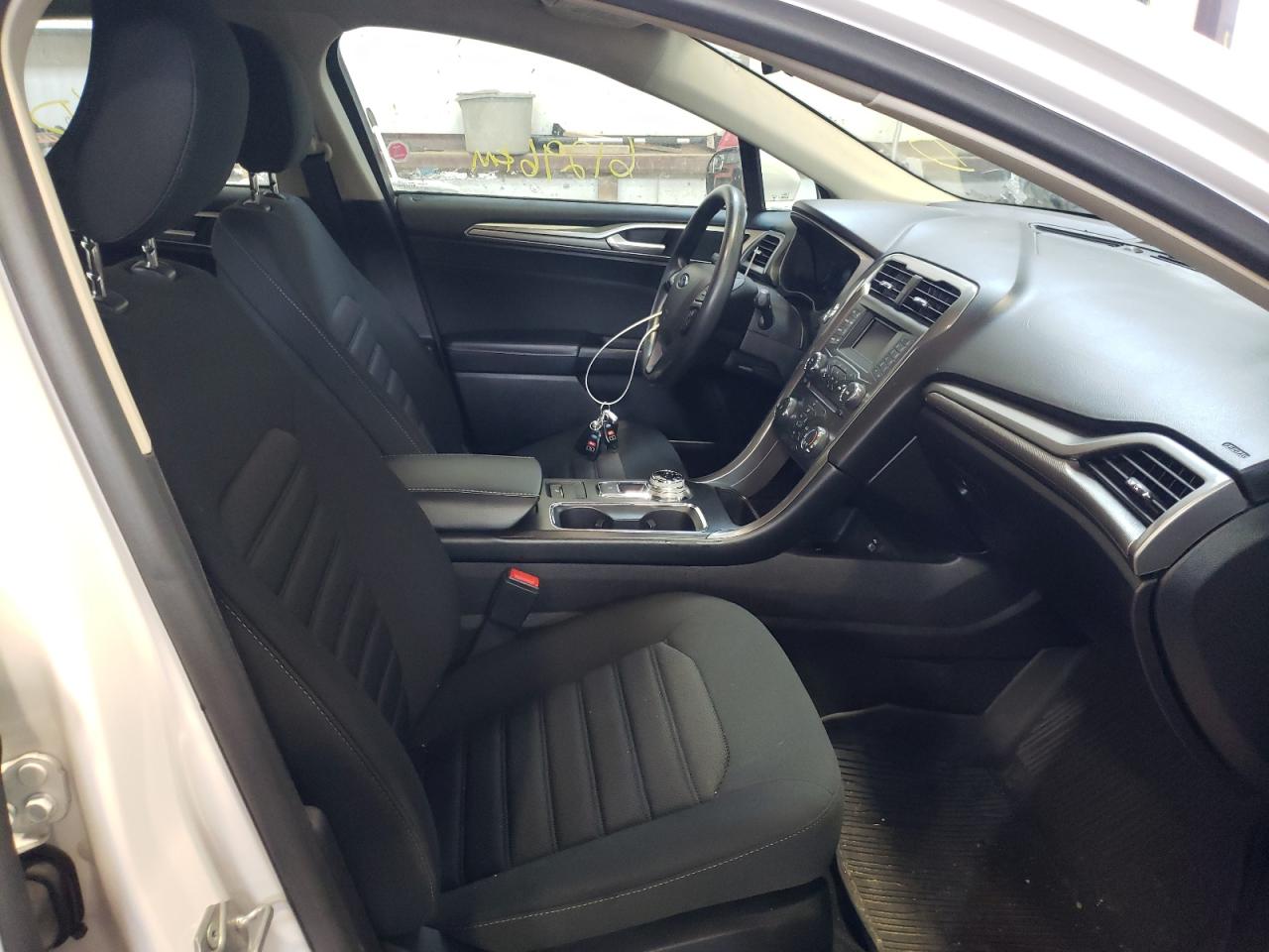 Photo 5 from auction – 2017 FORD FUSION SE with VIN 3FA6P0H70HR389893