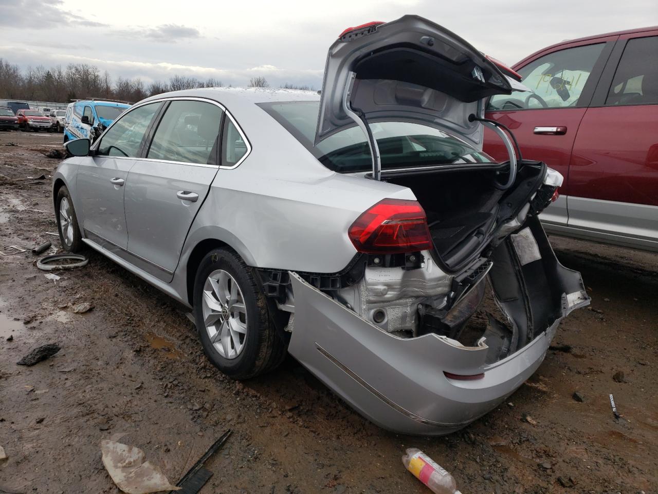 Photo 3 from auction – 2017 VOLKSWAGEN PASSAT S with VIN 1VWAT7A33HC078907