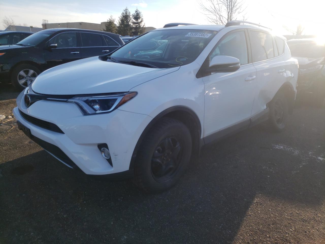 Photo 2 from auction – 2018 TOYOTA RAV4 ADVEN with VIN 2T3RFREVXJW733524