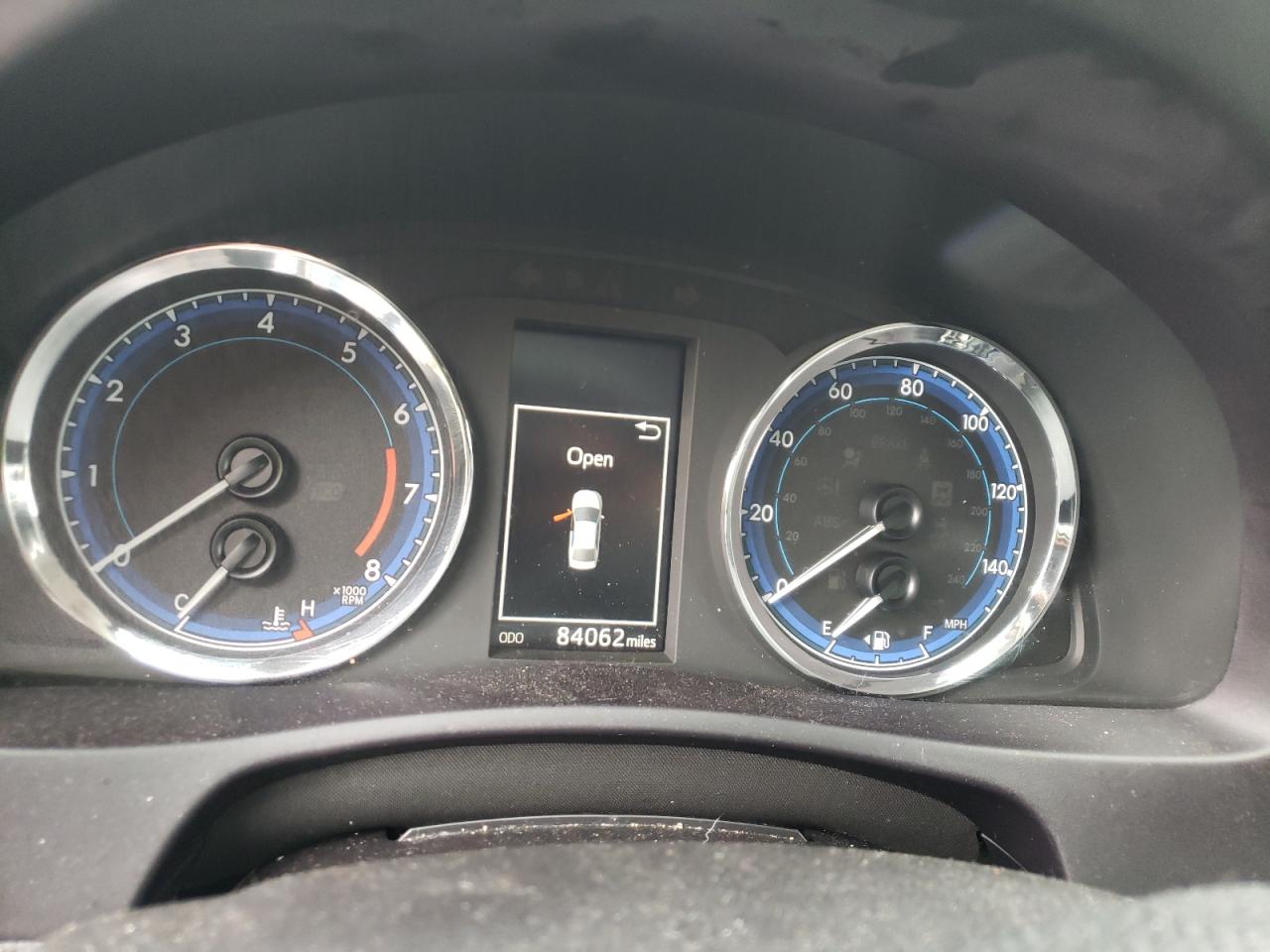 Photo 8 from auction – 2018 TOYOTA COROLLA L with VIN 5YFBURHE0JP831233