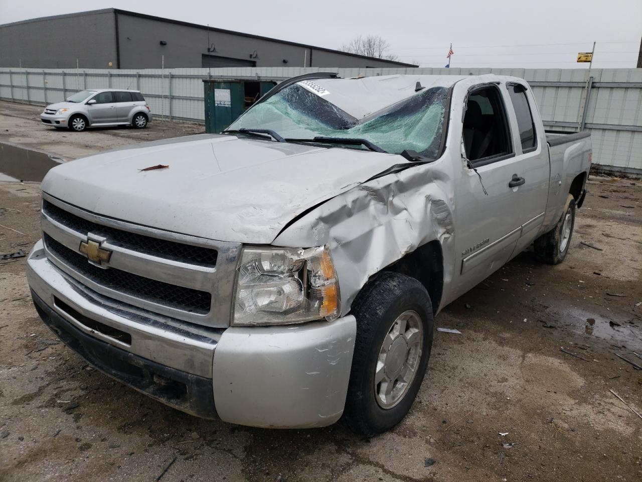 Photo 2 from auction – 2011 CHEVROLET SILVERADO with VIN 1GCRKSE39BZ277387