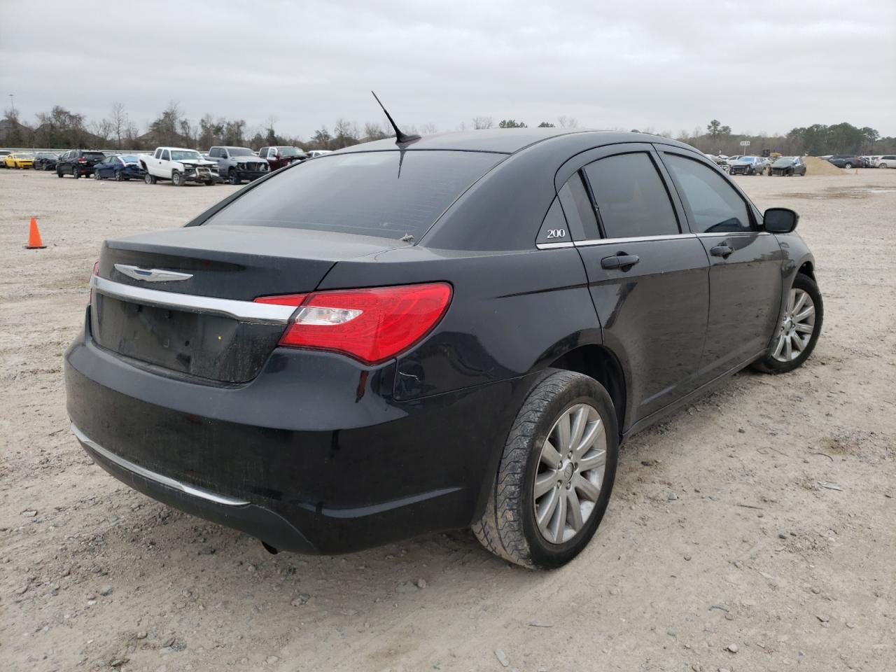 صورة رقم 4 من المزاد - 2013 CHRYSLER 200 TOURIN مع VIN 1C3CCBBB1DN764080