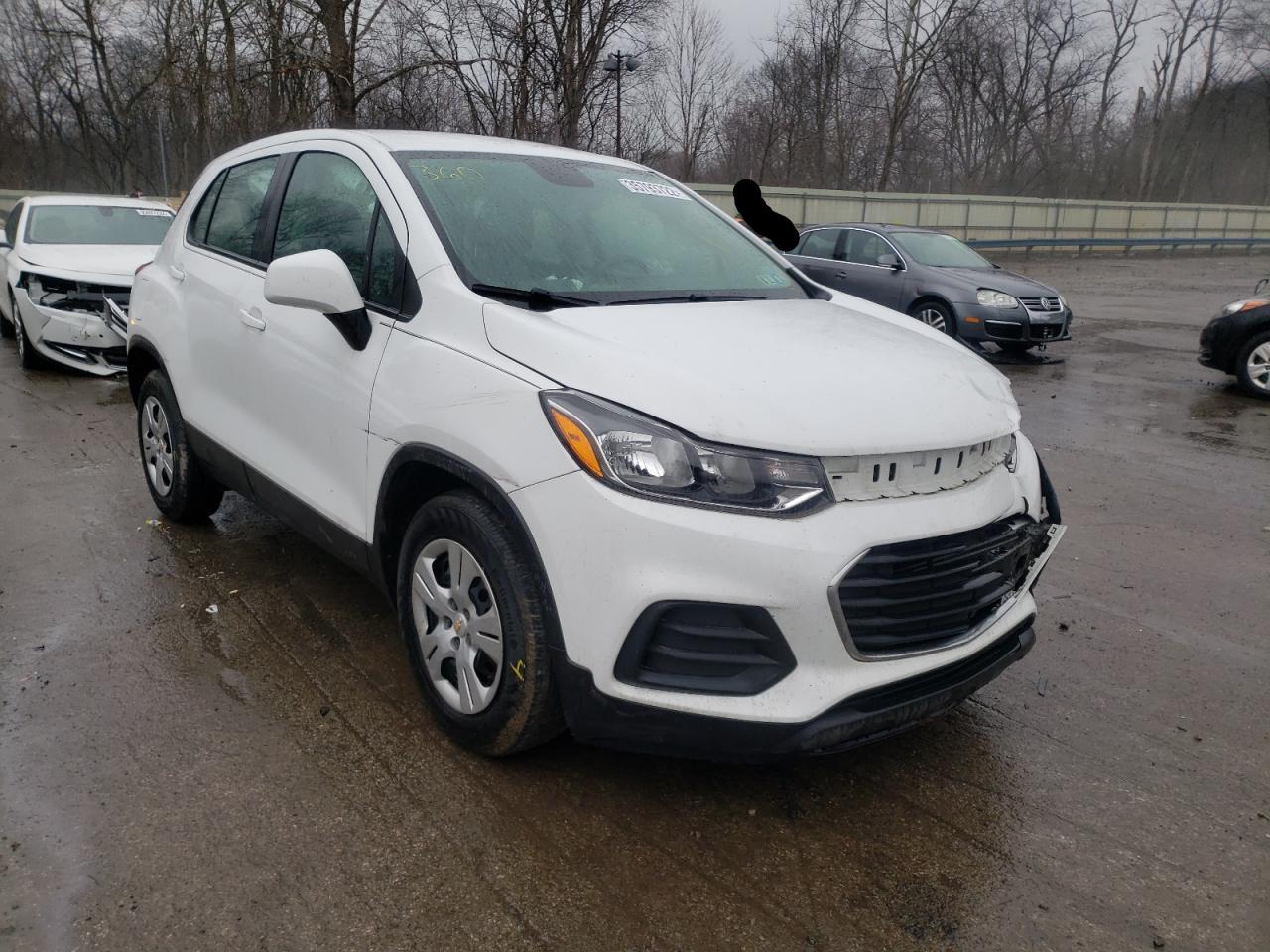 CHEVROLET TRAX LS 2018 with VIN KL7CJKSB3JB572672 - Photo from auction