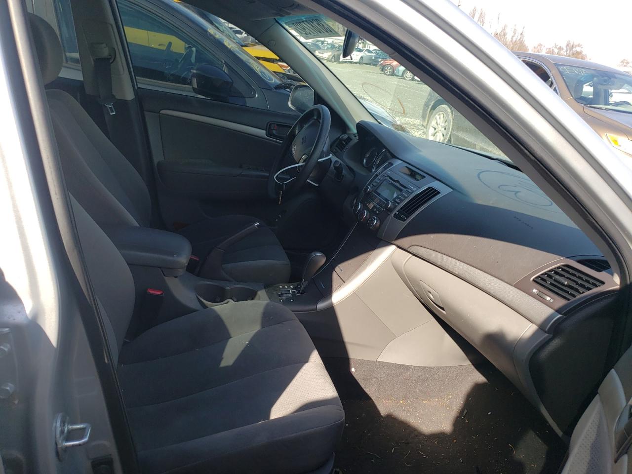Photo 5 from auction – 2010 HYUNDAI SONATA GLS with VIN 5NPET4AC7AH635041