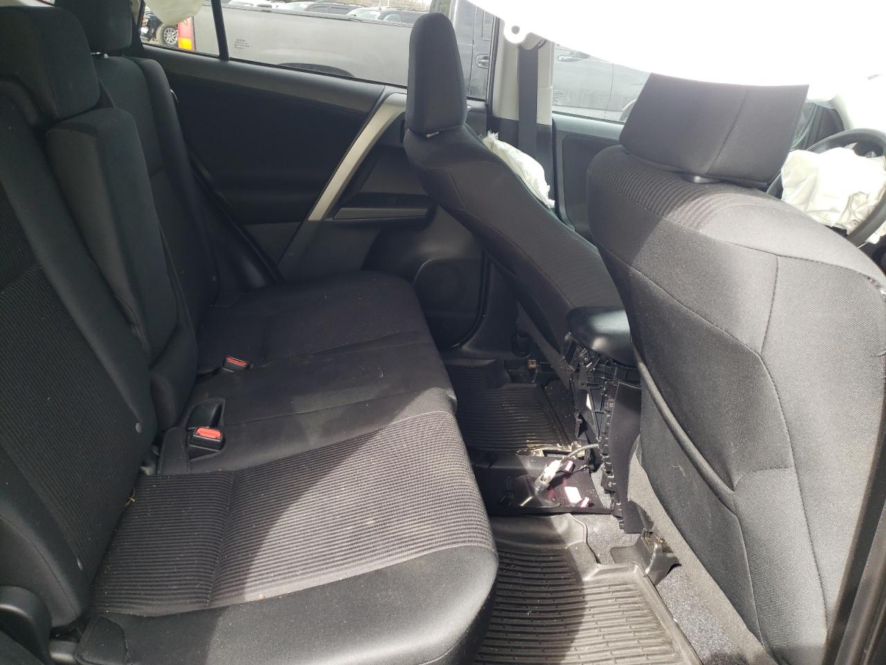 Photo 6 from auction – 2016 TOYOTA RAV4 LE with VIN 2T3ZFREVXGW241701