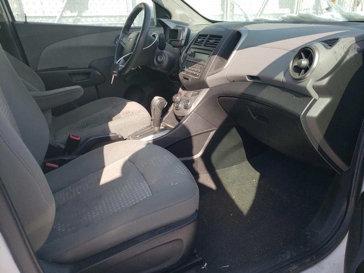 Photo 5 from auction – 2014 CHEVROLET SONIC LS with VIN 1G1JA6SH8E4134139