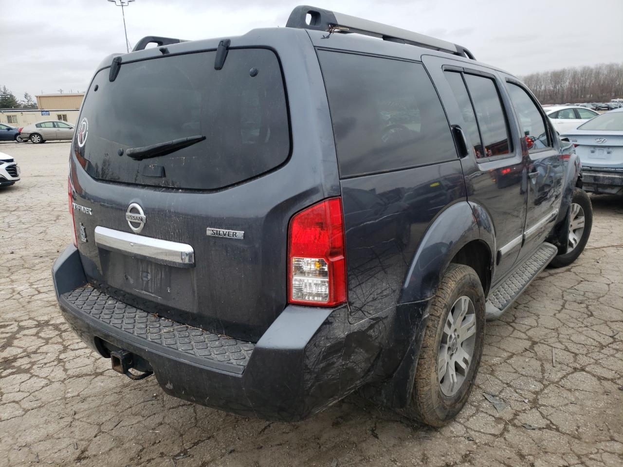 Photo 4 from auction – 2011 NISSAN PATHFINDER with VIN 5N1AR1NB5BC623623