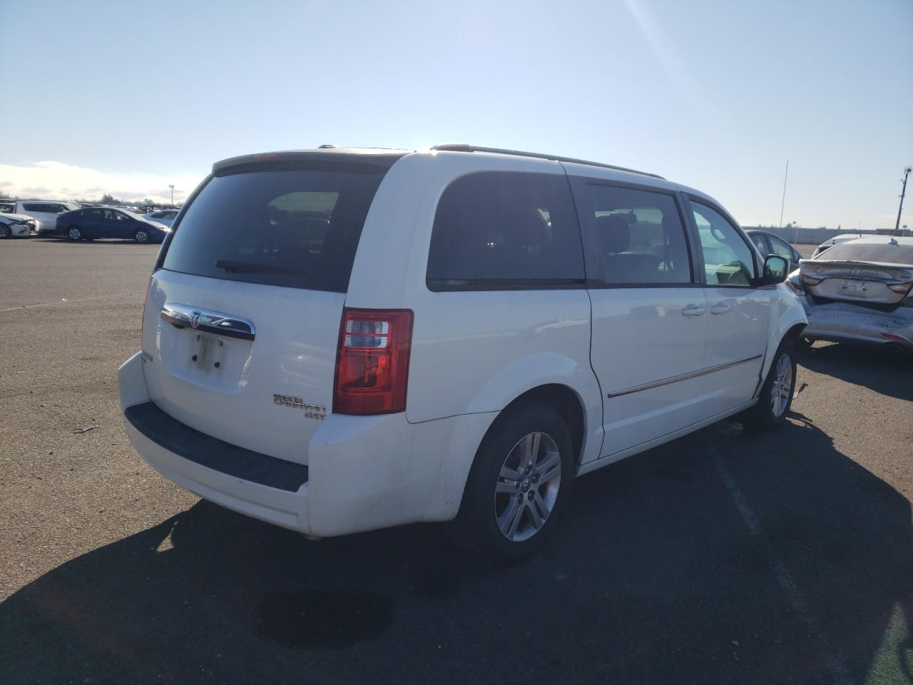 Photo 4 from auction – 2010 DODGE GRAND CARA with VIN 2D4RN6DX3AR355788