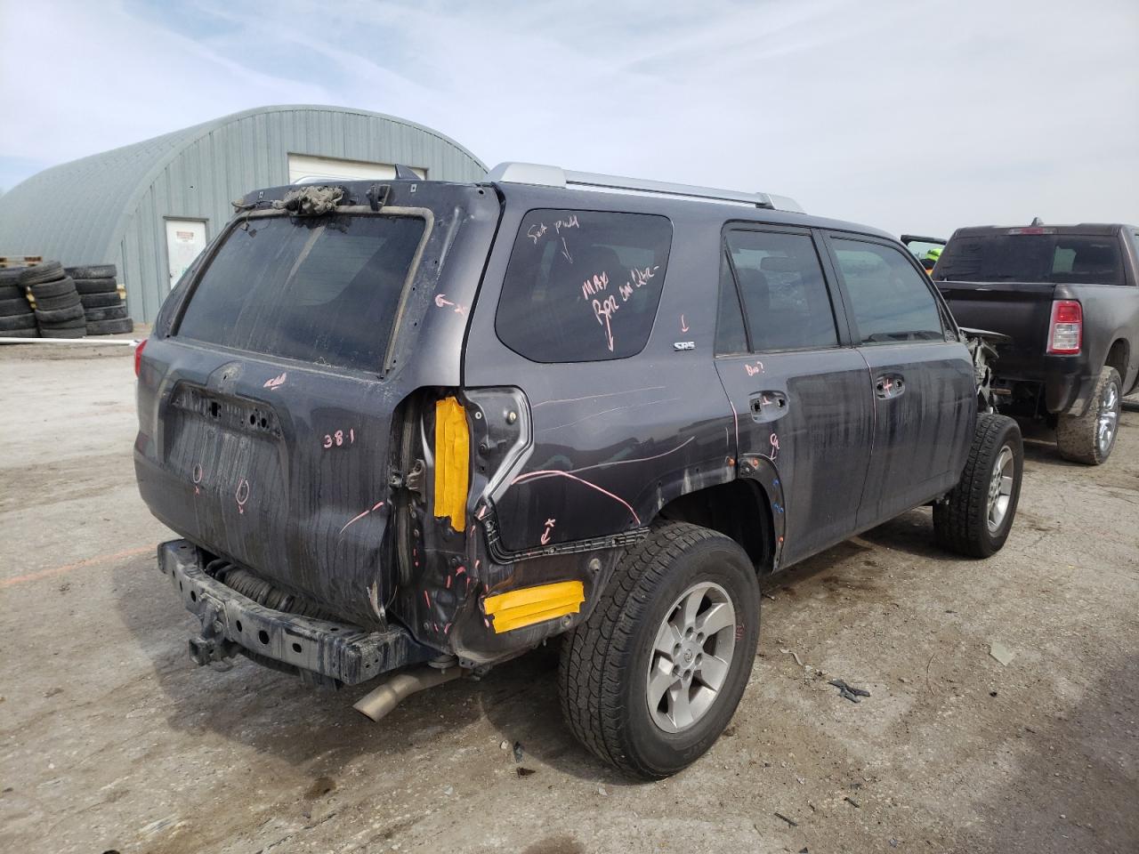Photo 4 from auction – 2013 TOYOTA 4RUNNER SR with VIN JTEZU5JR9D5060157