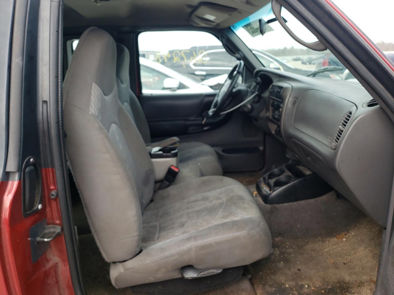 Photo 5 from auction – 2003 MAZDA B3000 CAB with VIN 4F4YR46V53TM16946