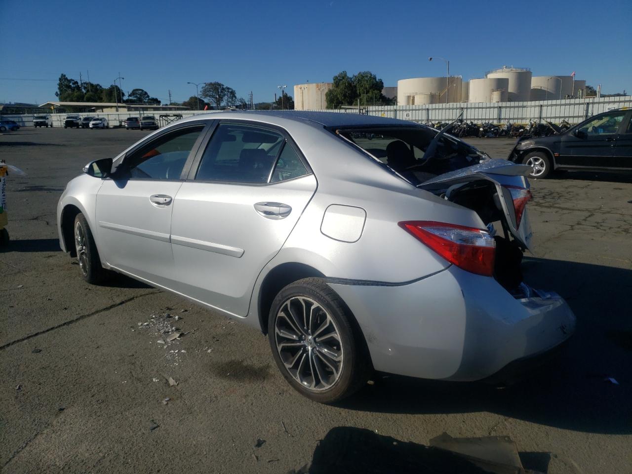 Photo 3 from auction – 2016 TOYOTA COROLLA L with VIN 5YFBURHE0GP372844