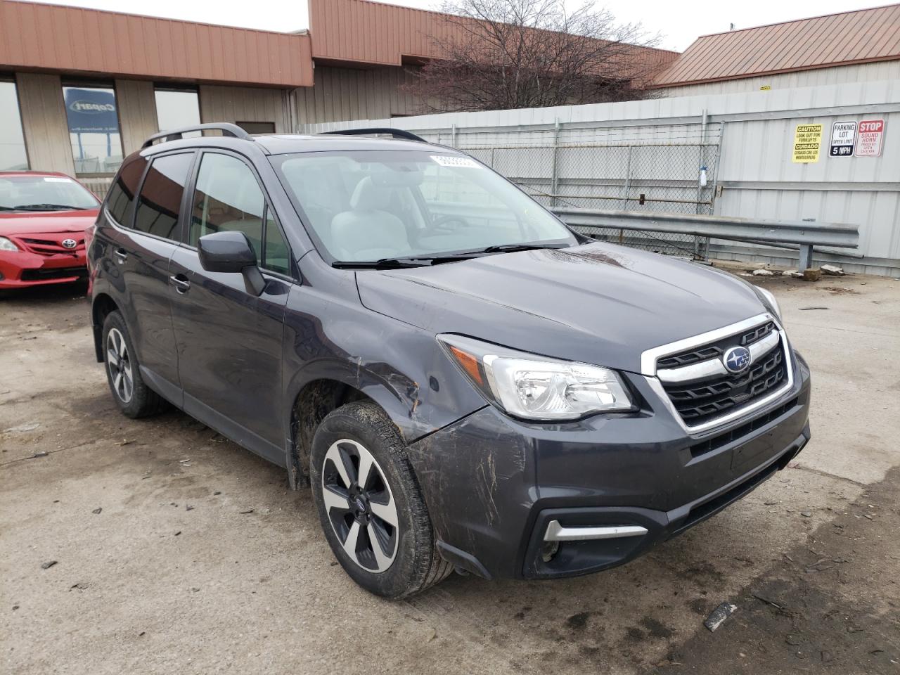 SUBARU FORESTER 2 2018 z numerem VIN JF2SJAGC6JH548391 - Zdjęcie z aukcji