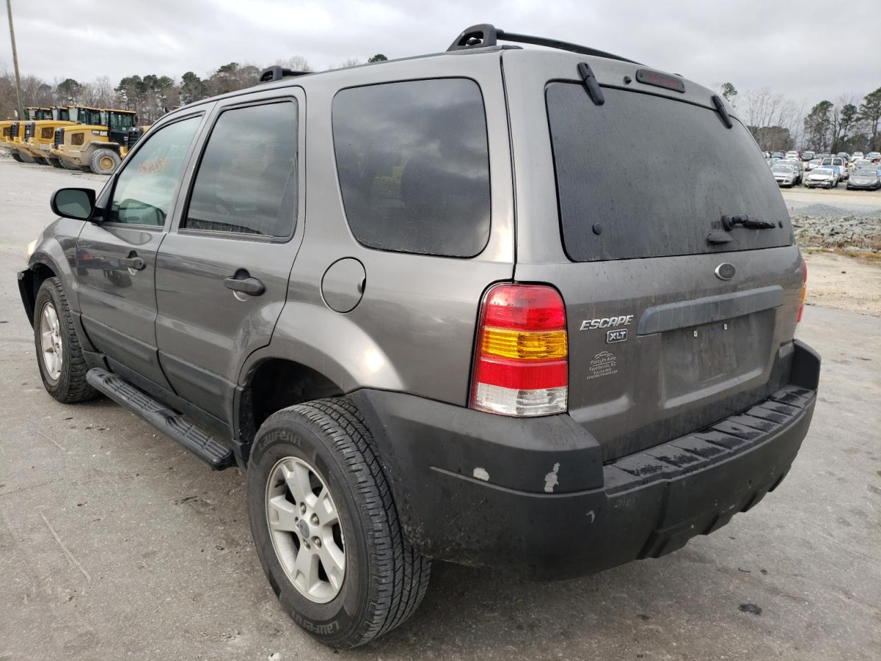 Photo 3 from auction – 2005 FORD ESCAPE XLT with VIN 1FMYU93105DA14945
