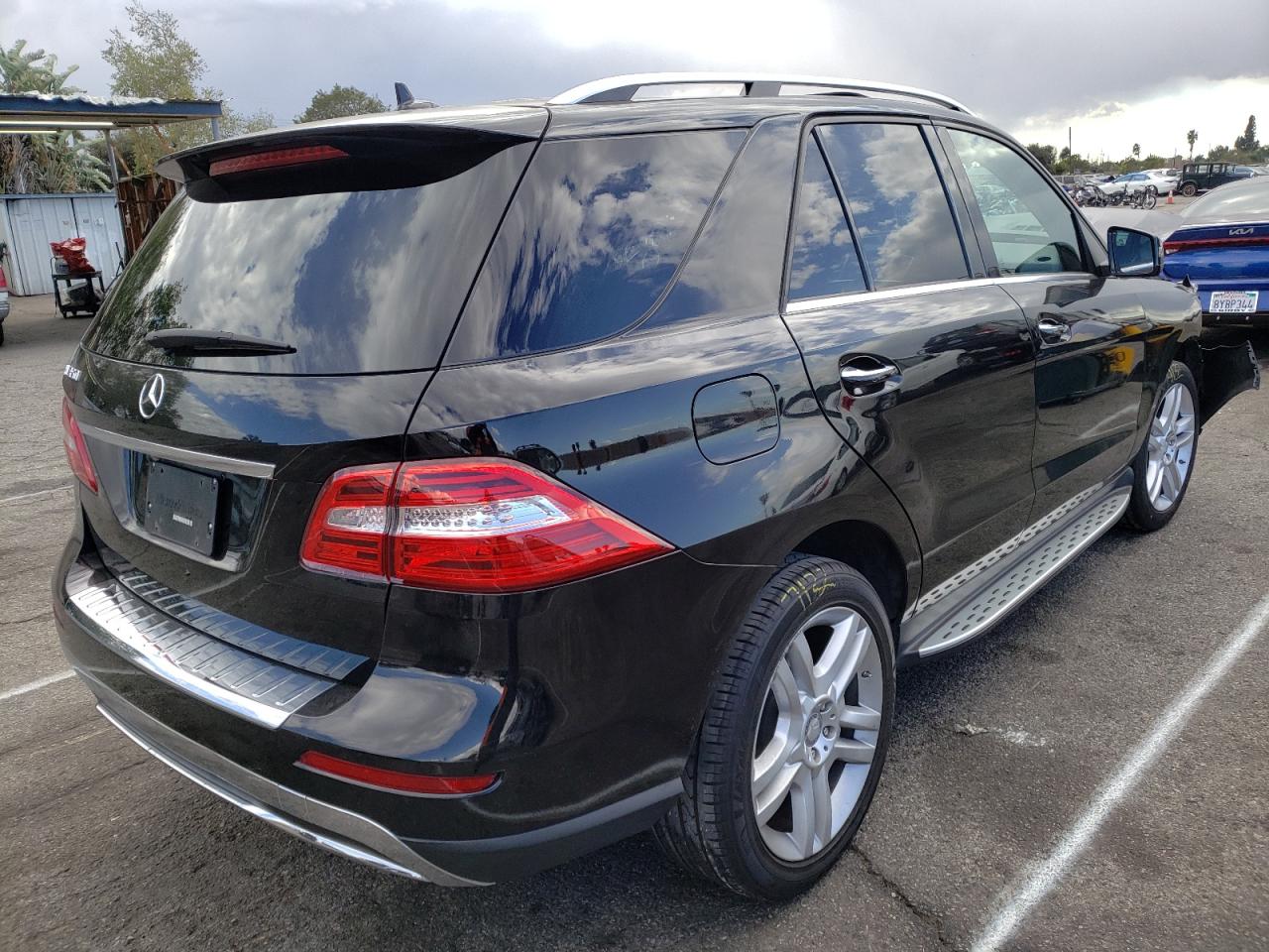 Photo 4 from auction – 2015 MERCEDES-BENZ ML 350 with VIN 4JGDA5JB9FA574137