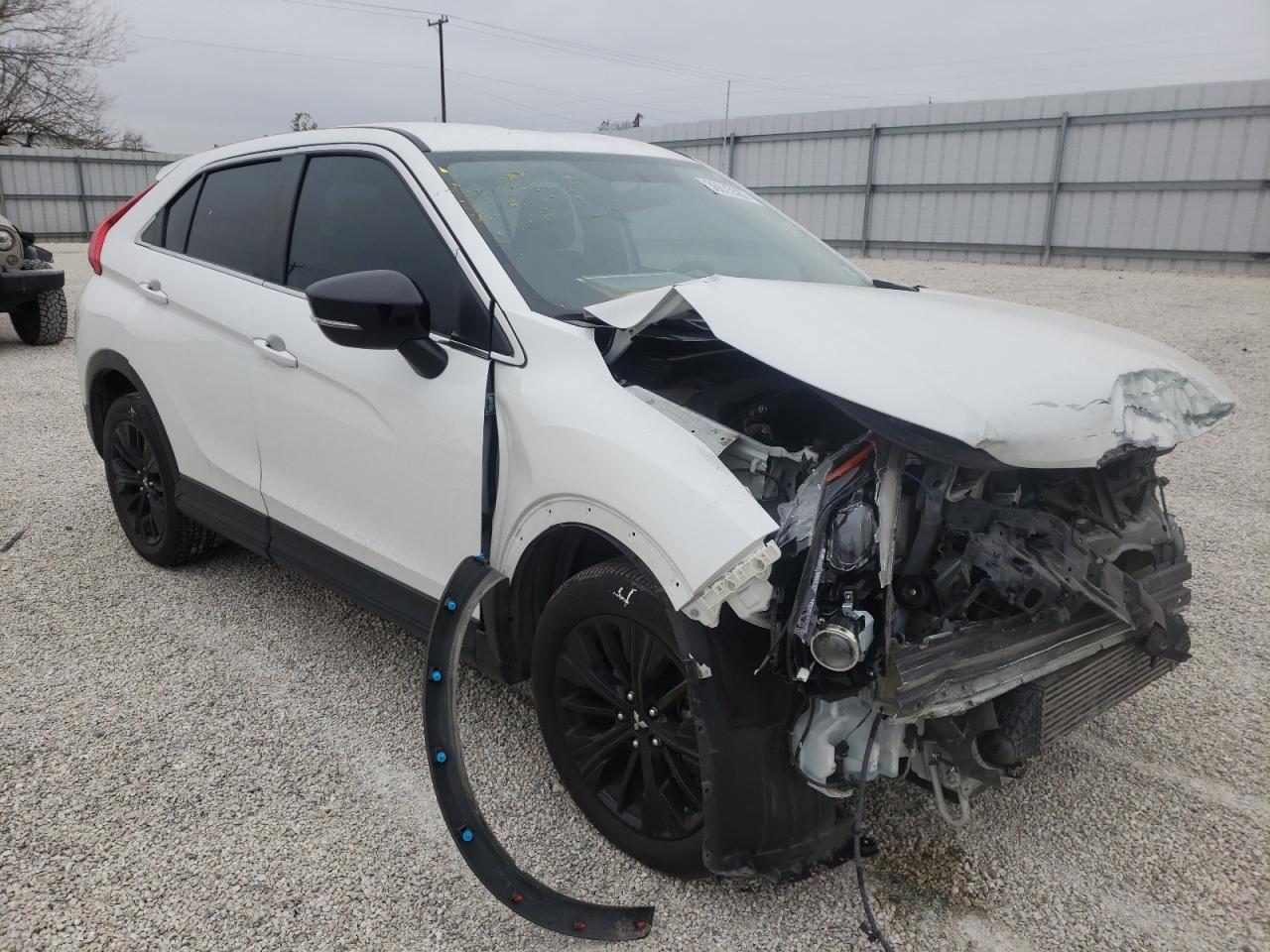 MITSUBISHI ECLIPSE CR 2019 with VIN JA4AT4AAXKZ021330 - Photo from auction