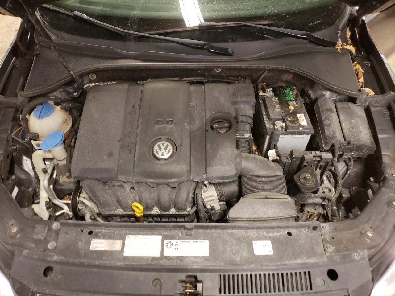 Photo 7 from auction – 2014 VOLKSWAGEN PASSAT SE with VIN 1VWBP7A34EC003430