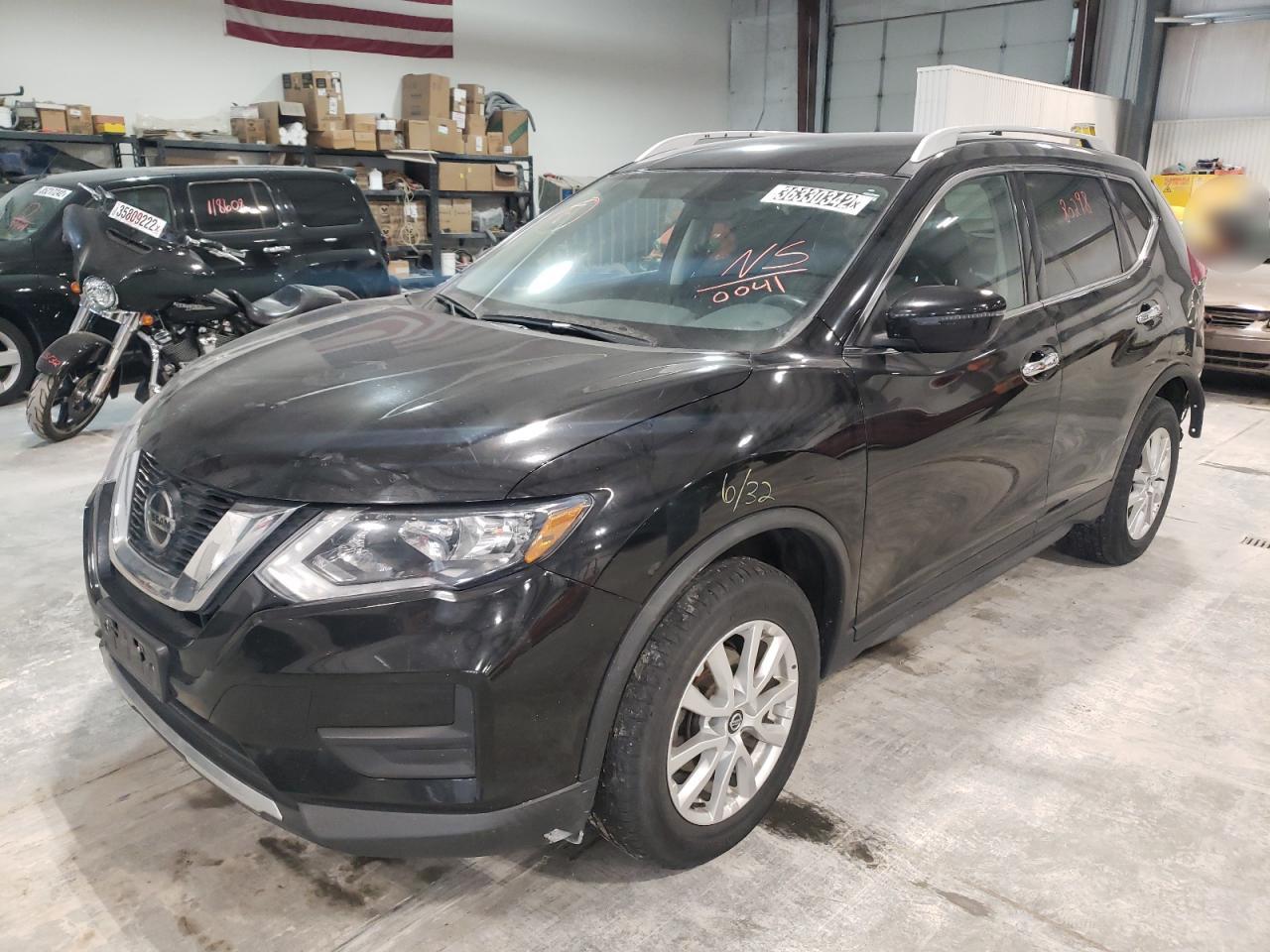 Photo 2 from auction – 2018 NISSAN ROGUE S with VIN KNMAT2MVXJP580041