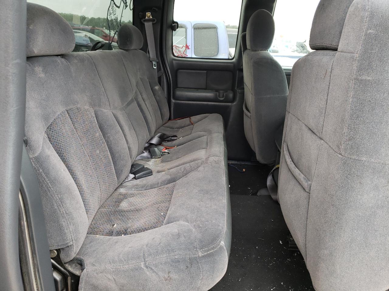 Photo 6 from auction – 2002 CHEVROLET SILVERADO with VIN 1GCEK19V32E201689