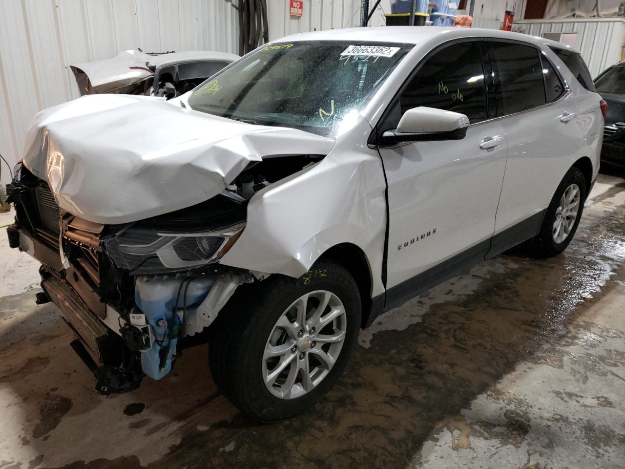 Photo 2 from auction – 2019 CHEVROLET EQUINOX LT with VIN 2GNAXKEV5K6229579