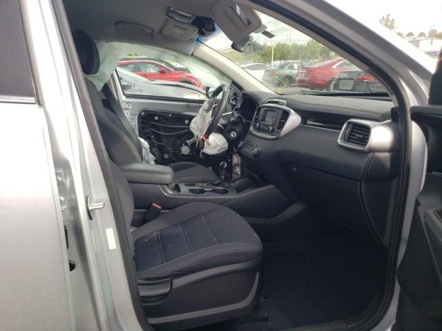 Photo 5 from auction – 2016 KIA SORENTO LX with VIN 5XYPG4A30GG116992