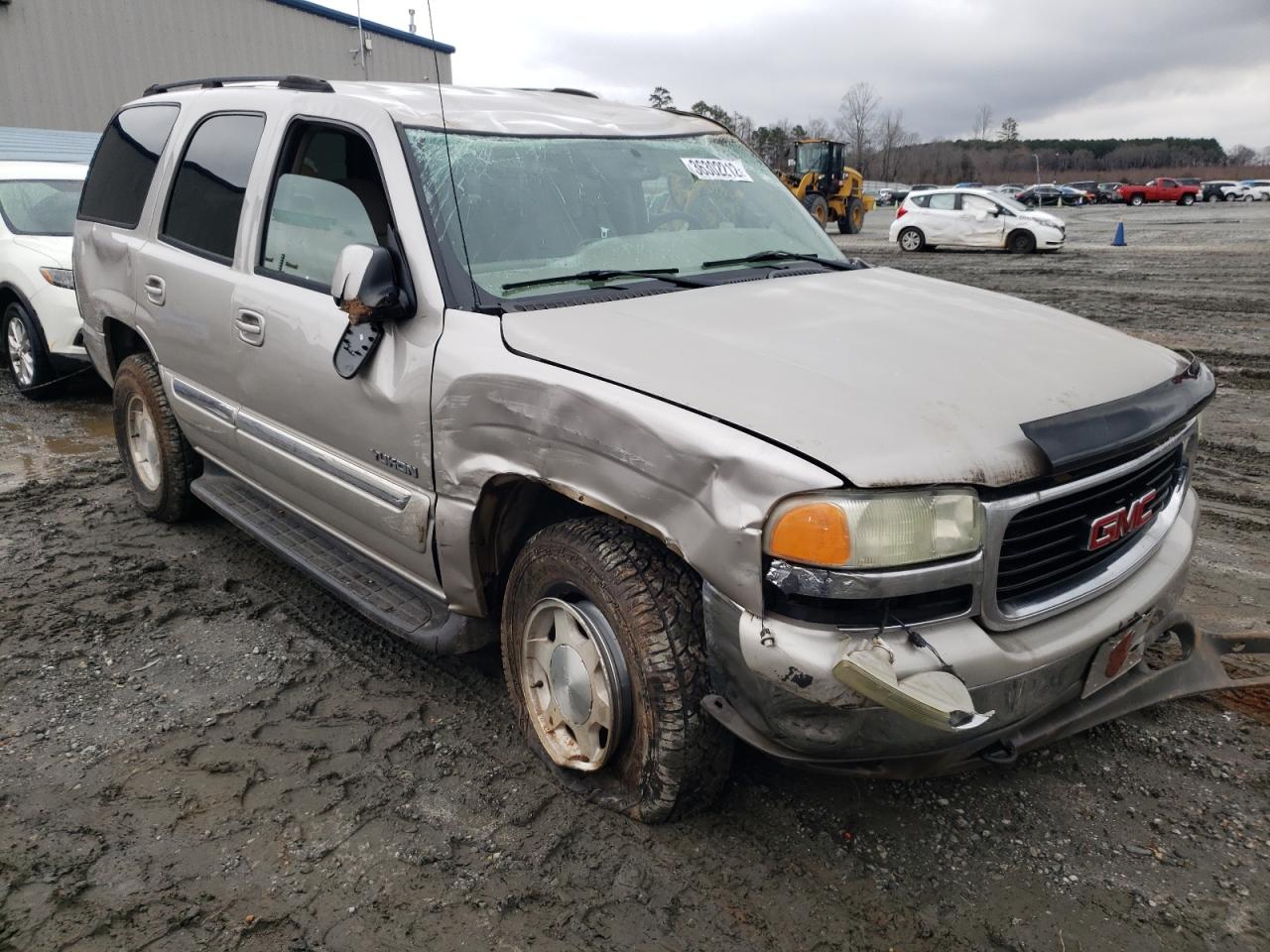 GMC YUKON 2004 with VIN 1GKEC13VX4J139177 - Photo from auction