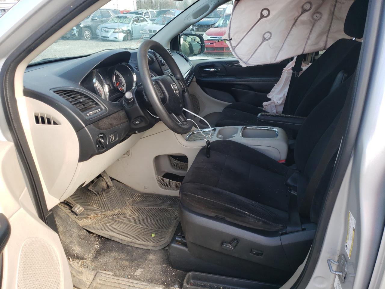Photo 5 from auction – 2012 DODGE GRAND CARA with VIN 2C4RDGCG3CR334109