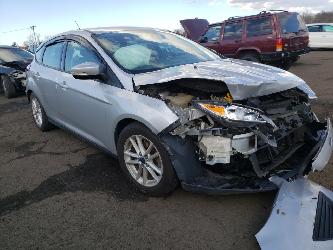 FORD FOCUS SE 2016 with VIN 1FADP3K22GL298336 - Photo from auction