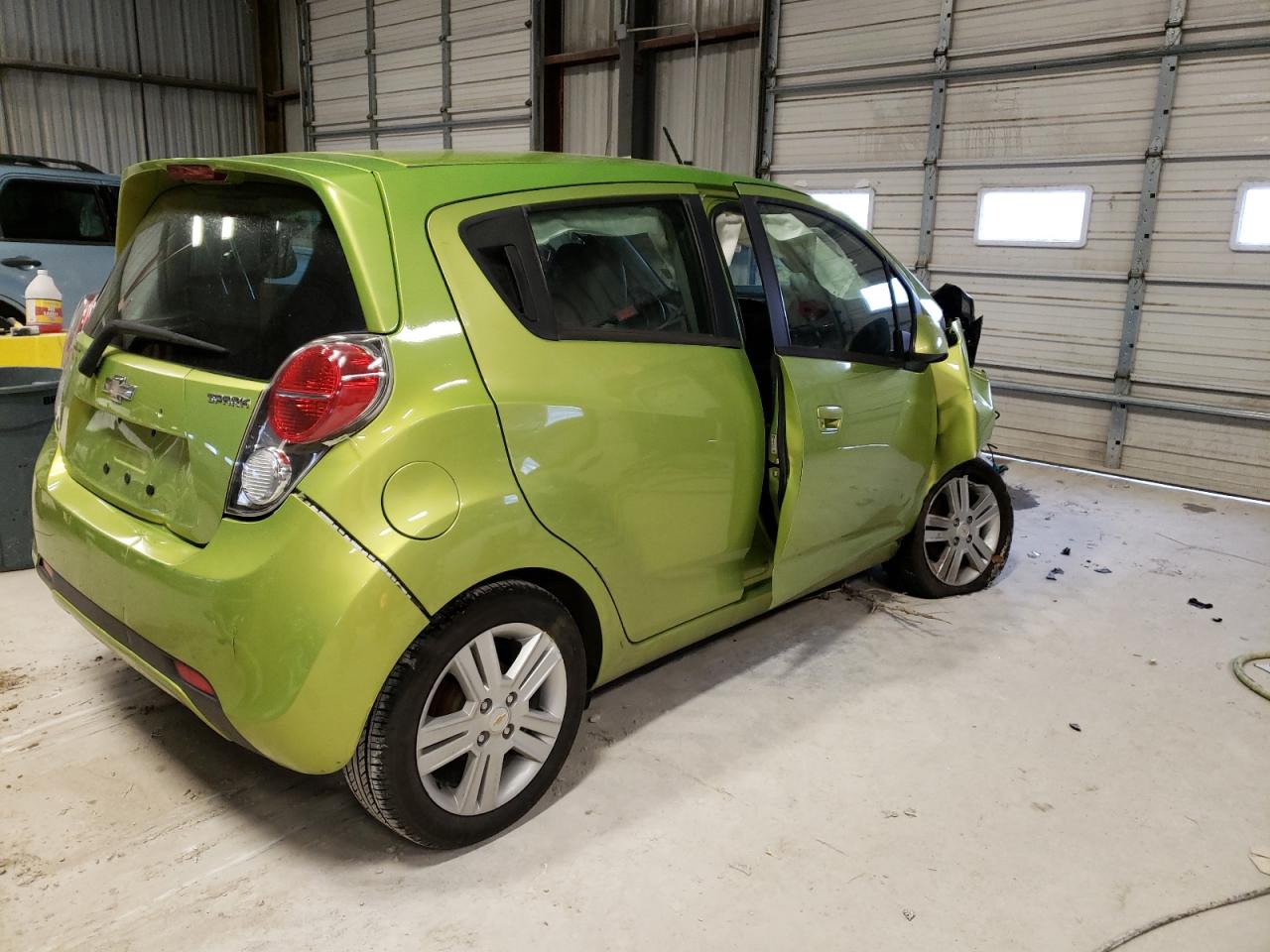 Photo 4 from auction – 2013 CHEVROLET SPARK LS with VIN KL8CB6S95DC524747