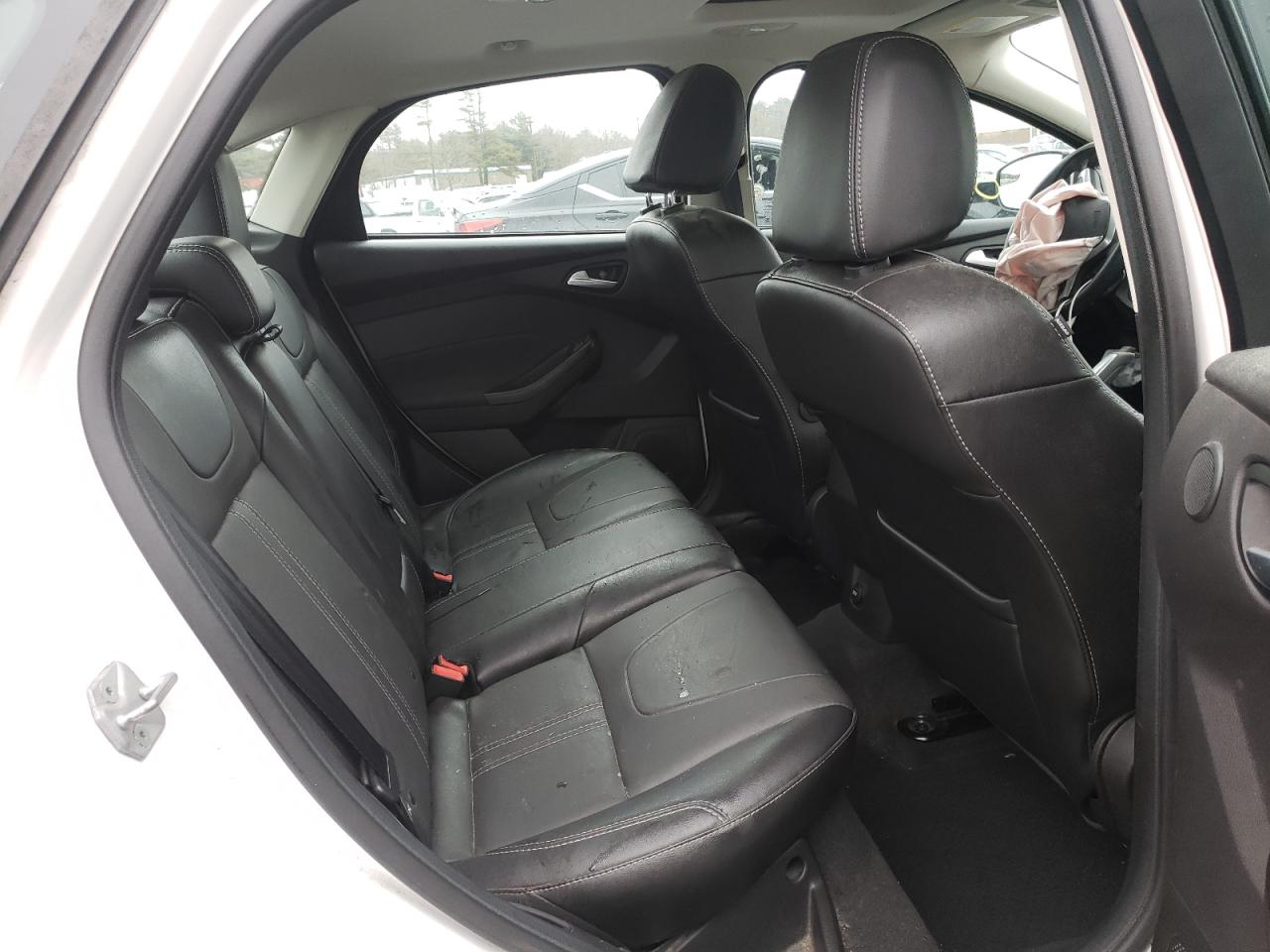 Photo 6 from auction – 2014 FORD FOCUS TITA with VIN 1FADP3J2XEL101671