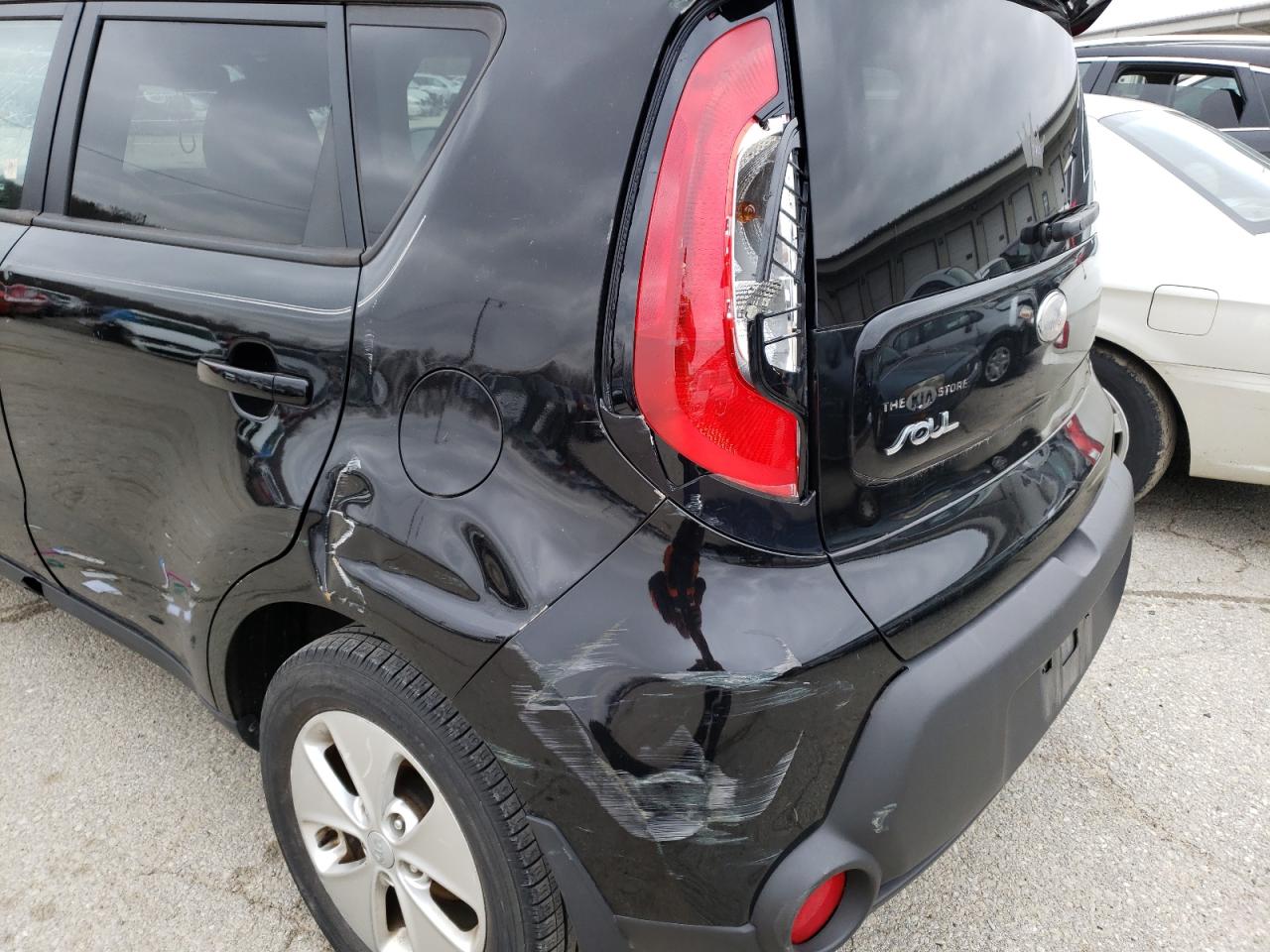 Photo 9 from auction – 2014 KIA SOUL with VIN KNDJN2A24E7734639
