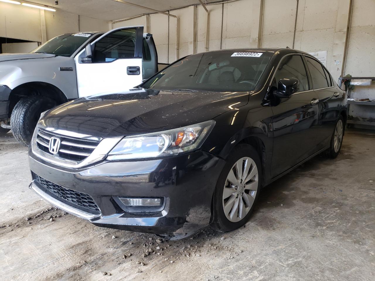 Photo 2 from auction – 2014 HONDA ACCORD EXL with VIN 1HGCR3F84EA038772