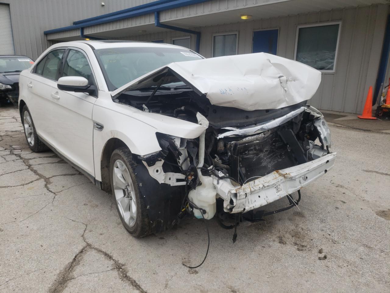 FORD TAURUS SEL 2012 with VIN 1FAHP2EW8CG132366 - Photo from auction